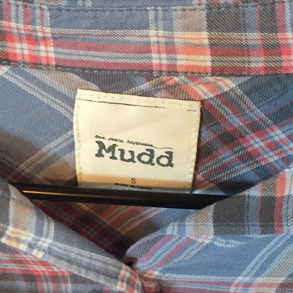 Two flannels - Picture 2 of 7